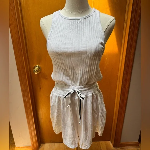 NWOT FP Movement Blissed Out Romper. Size Large - Picture 5 of 7